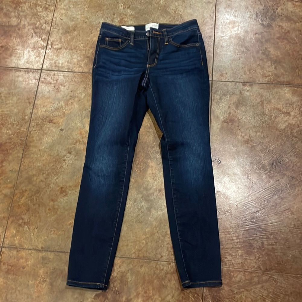 Women’s universal thread jeans